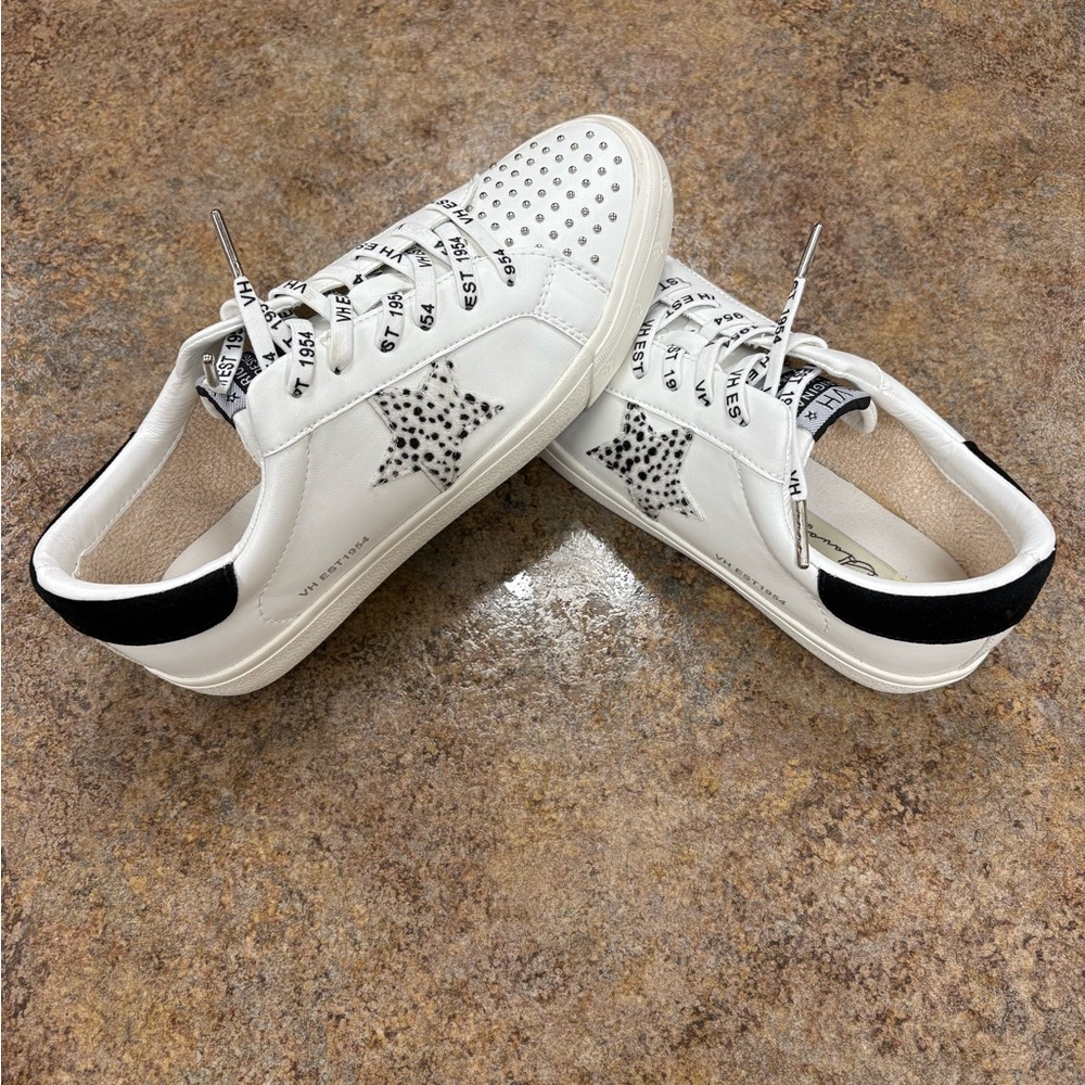 Vintage Havana White and Black Star Sneakers